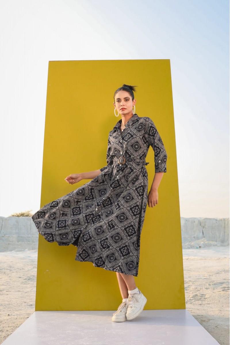 D.No-1001-2 Imported Flared Anarkali Designs Size Set Kurti Set Garment